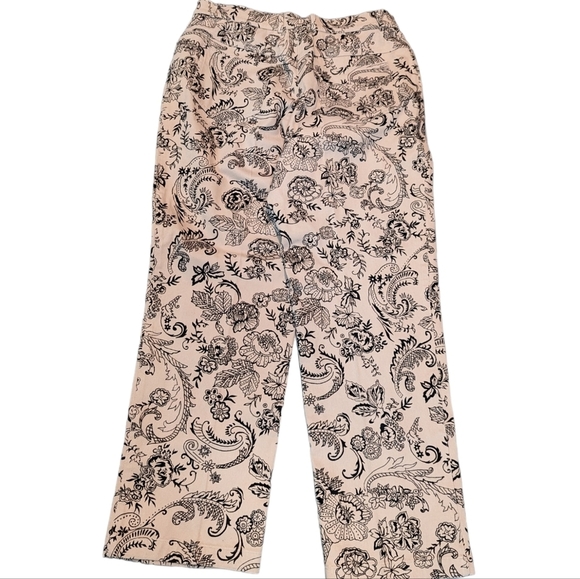 St.John Velvet Floral Paisley High Rise Jeans..Size 12 - Picture 2 of 9